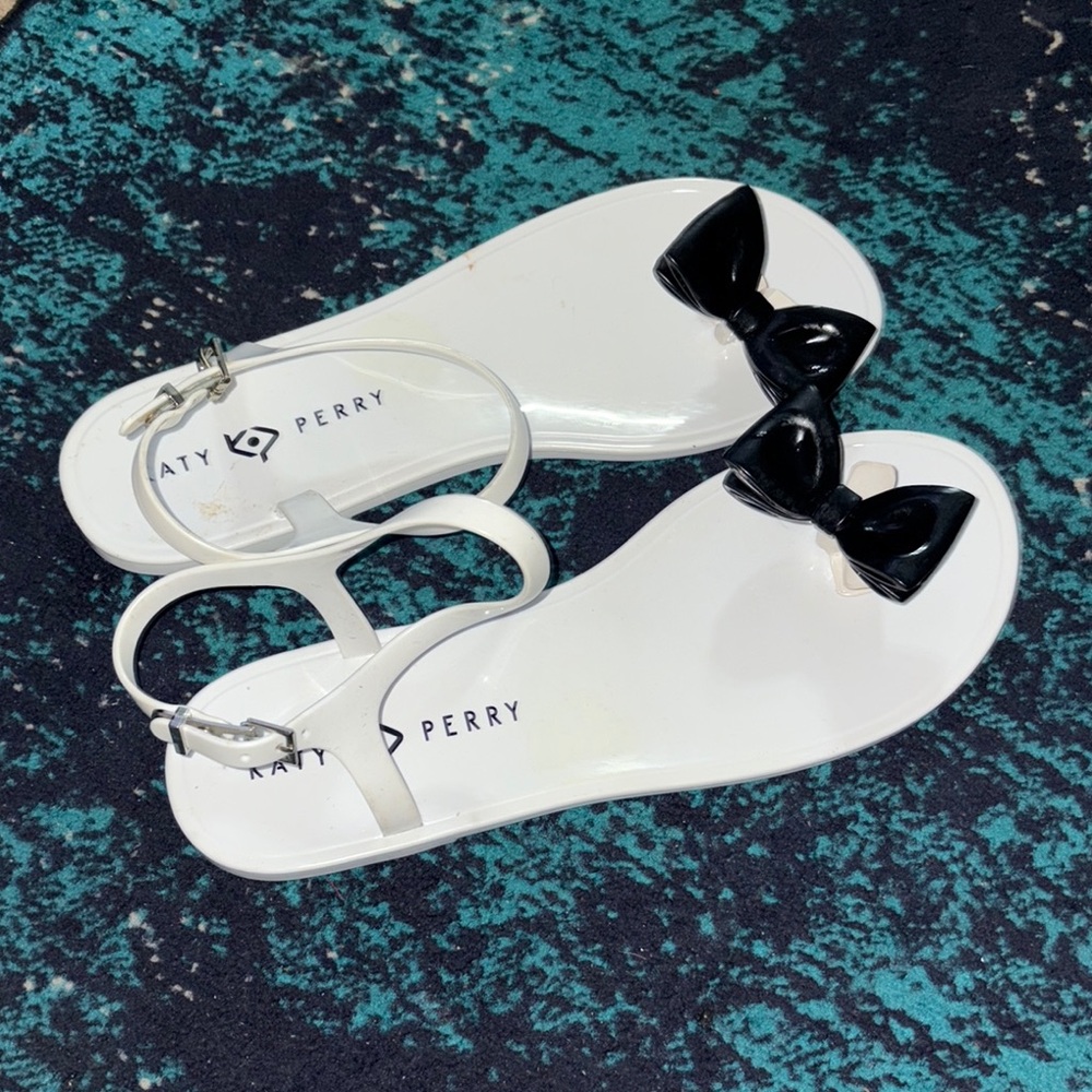 Katy Perry Collections Women's White and Black Sandals